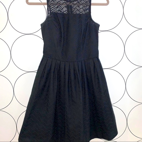 Xs dress - Picture 2 of 2